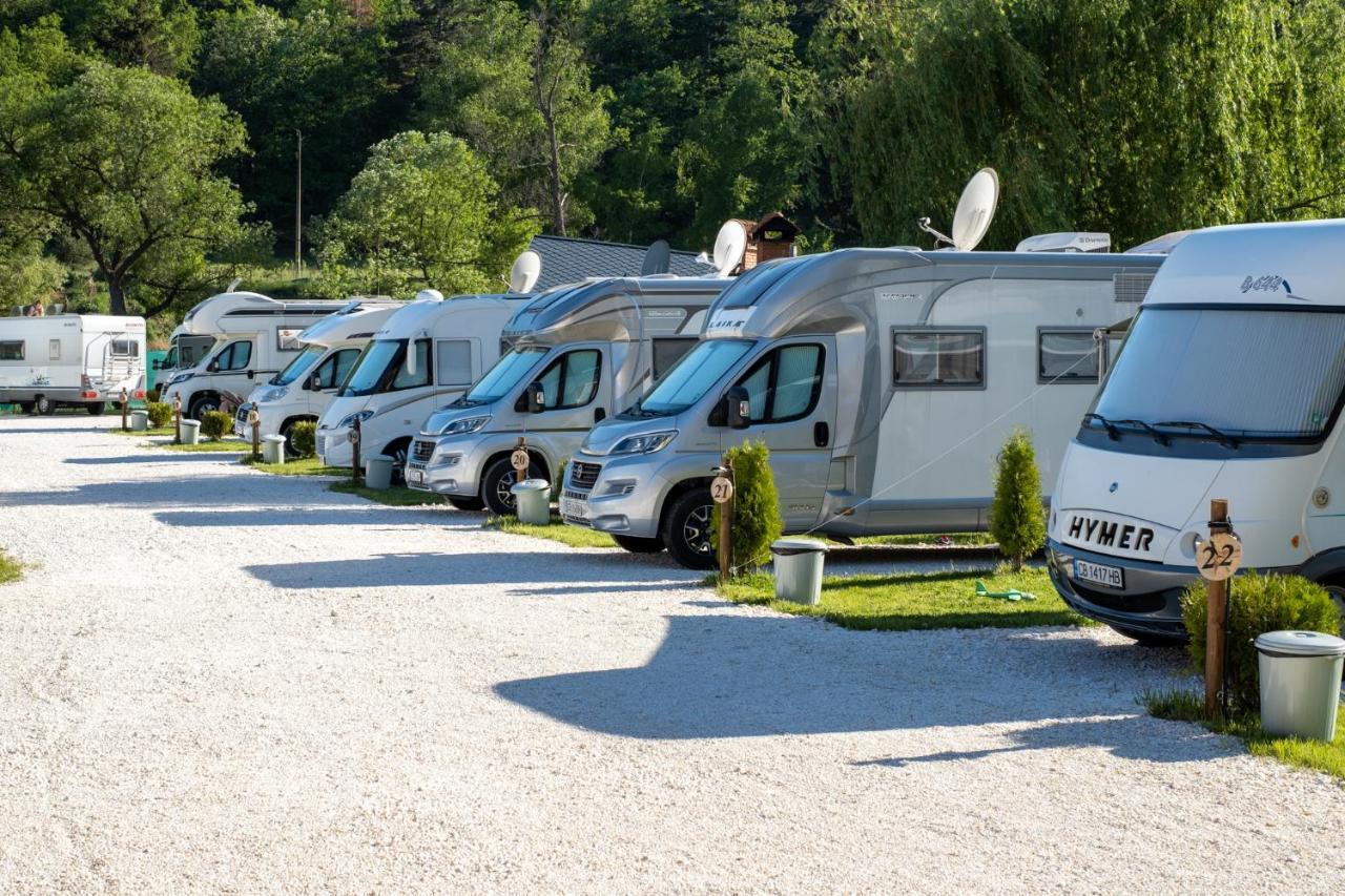 Thermal Camping Βέλινγκραντ Εξωτερικό φωτογραφία